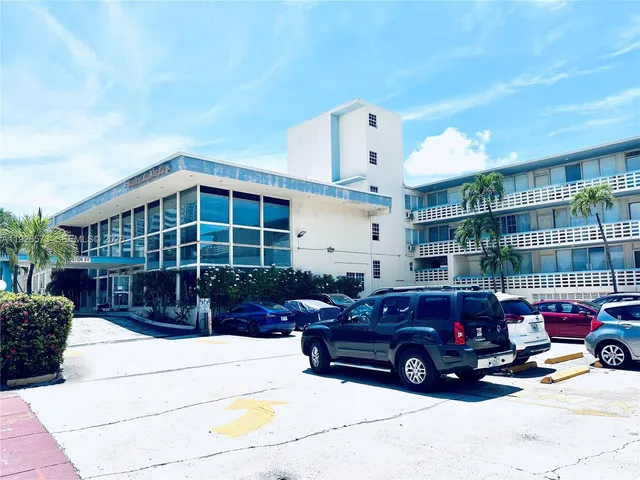 $1,550 | 6484 Indian Creek Drive, Unit 135, Miami Beach, FL 33141