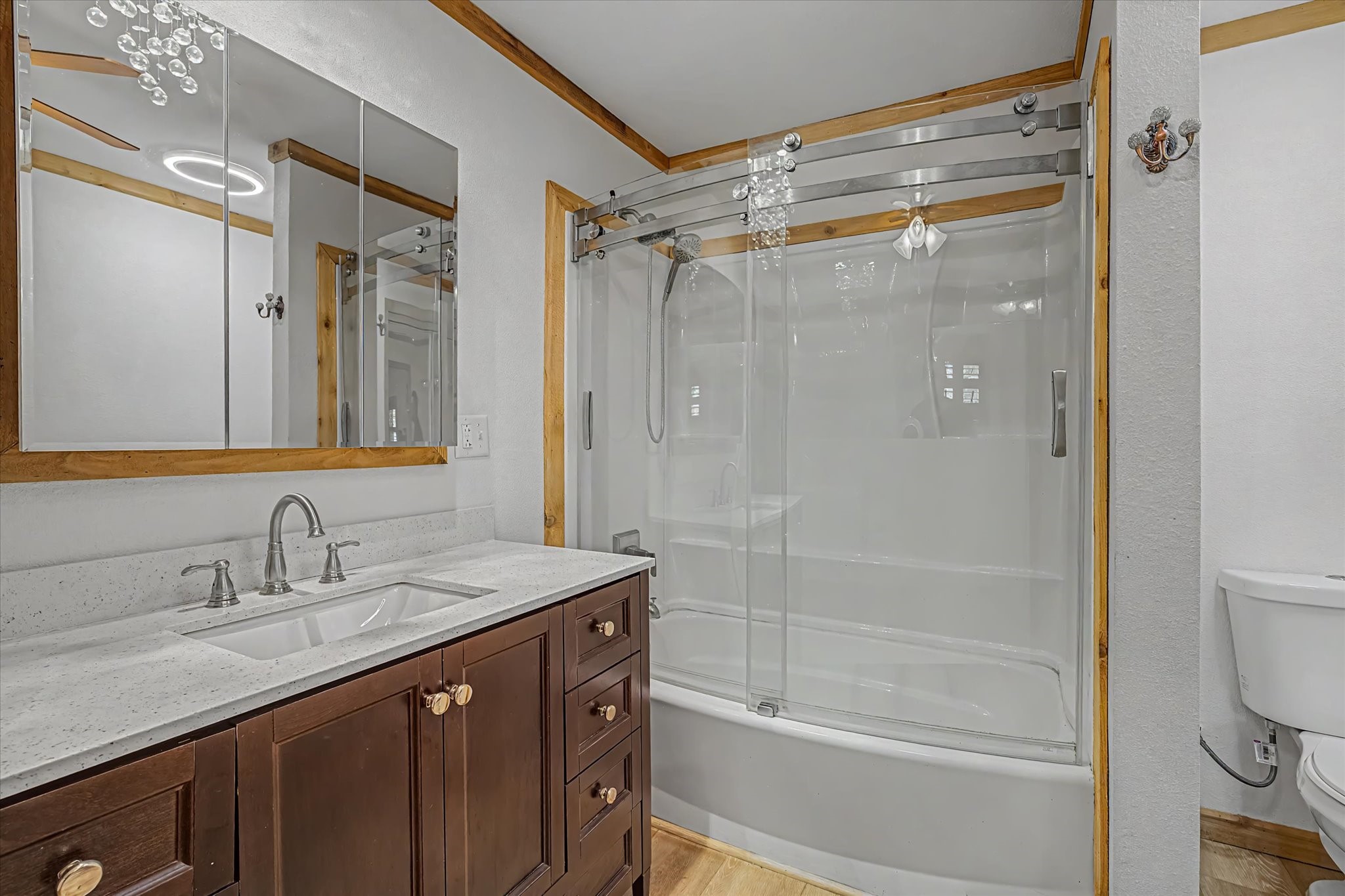 527 Number 9 Road Wallisville, TX 77597 - Photo 27 of 29 Full Bathroom 3