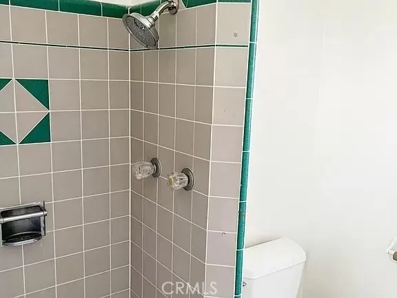 $1,925 | 250 Cliff Drive, Unit 17, Laguna Beach, CA 92651