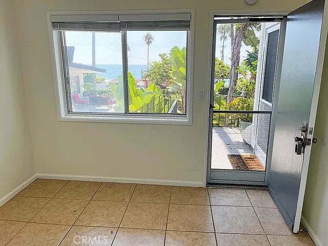 $1,925 | 250 Cliff Drive, Unit 17, Laguna Beach, CA 92651