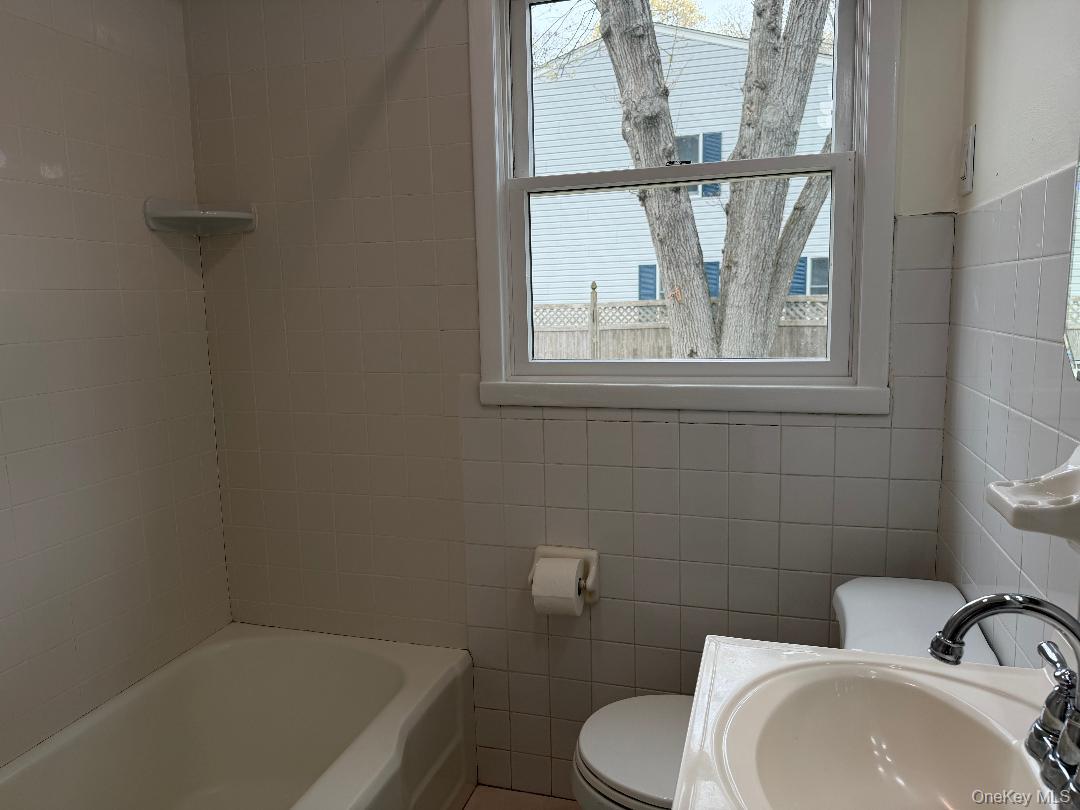 17 Eastover Road Sayville, NY 11782 - Photo 13 of 19 Bathroom with Tub/Shower