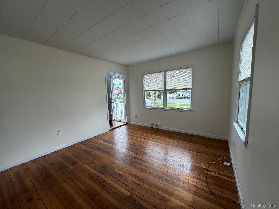 17 Eastover Road Sayville, NY 11782 - Photo 5 of 19 Living Room