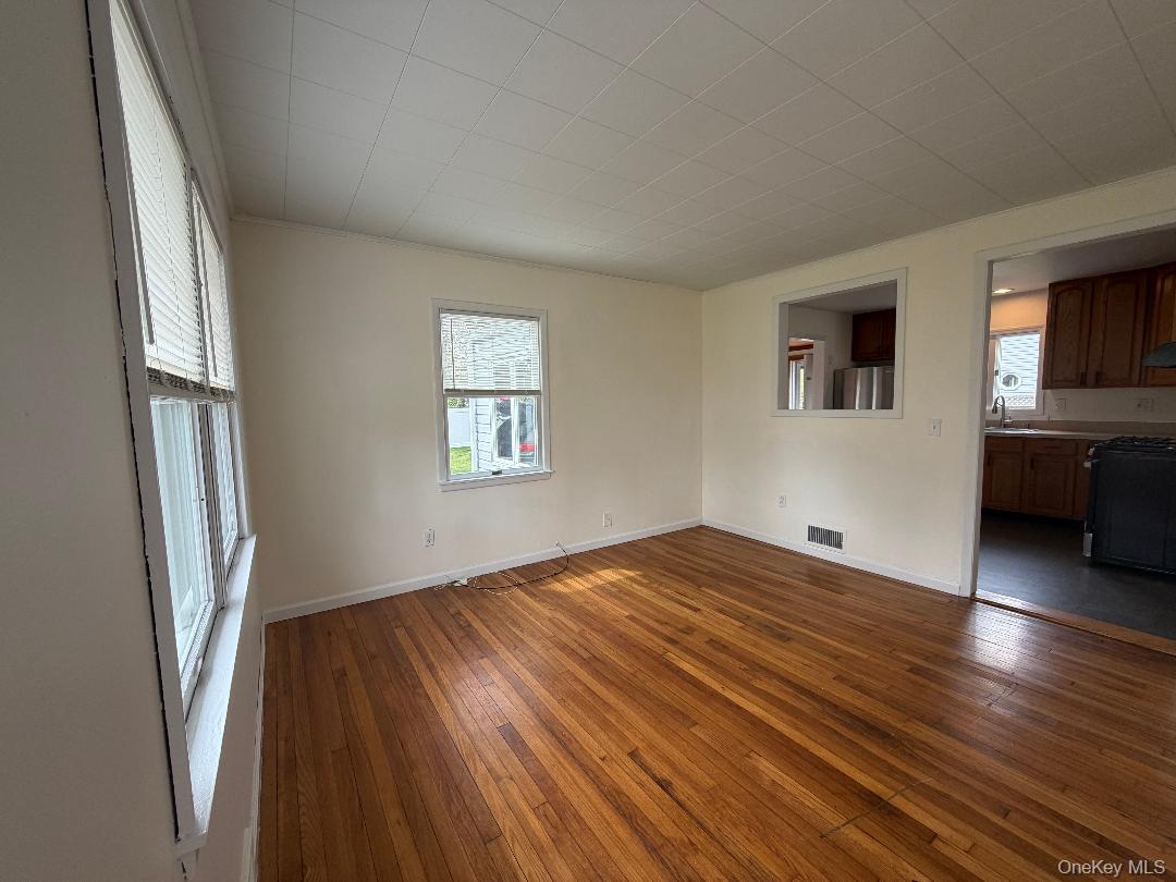 17 Eastover Road Sayville, NY 11782 - Photo 6 of 19 Living Room