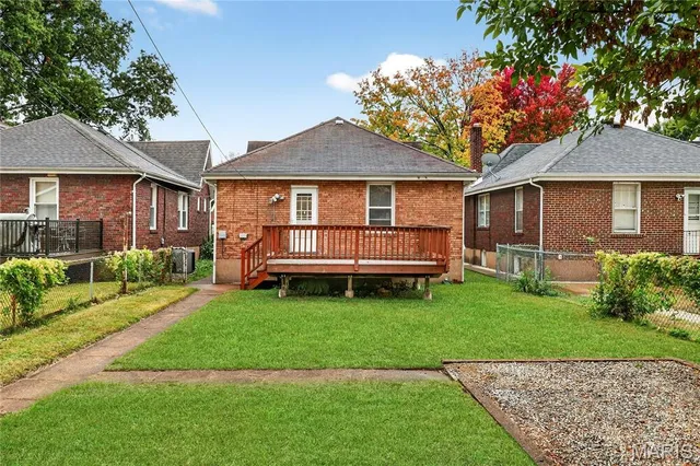 $239,900 | 5521 Rosa Avenue, St. Louis, MO 63109