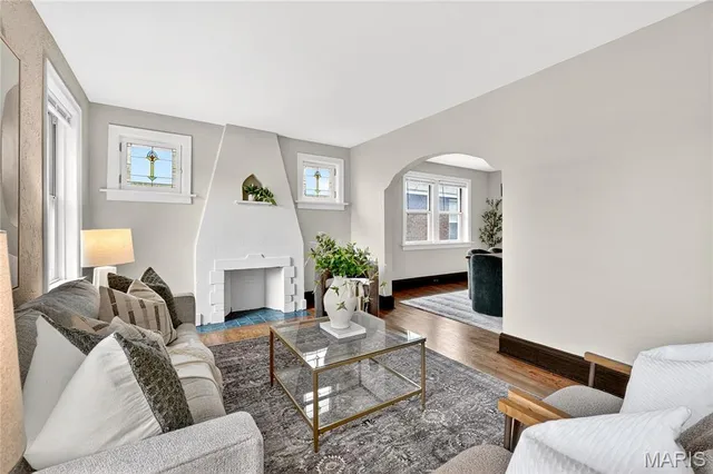 $239,900 | 5521 Rosa Avenue, St. Louis, MO 63109