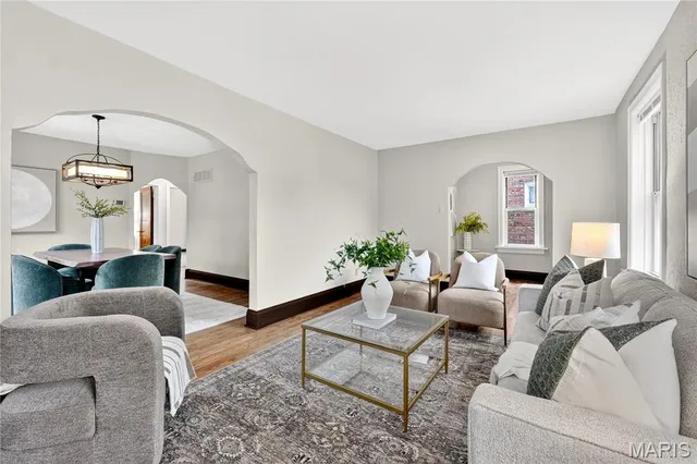 $239,900 | 5521 Rosa Avenue, St. Louis, MO 63109