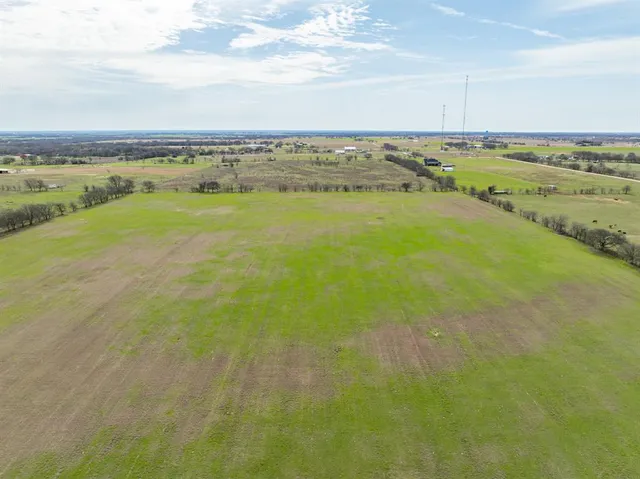 $400,000 | 325 Hcr 4264, Hillsboro, TX 76645