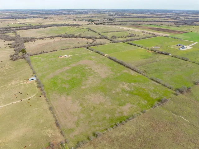 $400,000 | 325 Hcr 4264, Hillsboro, TX 76645