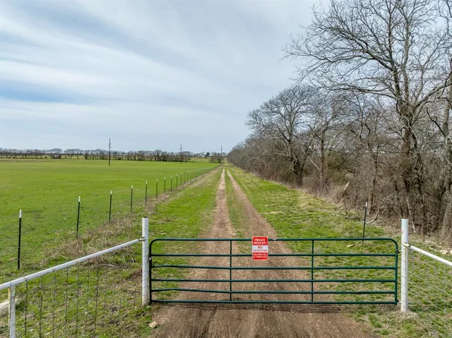 $400,000 | 325 Hcr 4264, Hillsboro, TX 76645