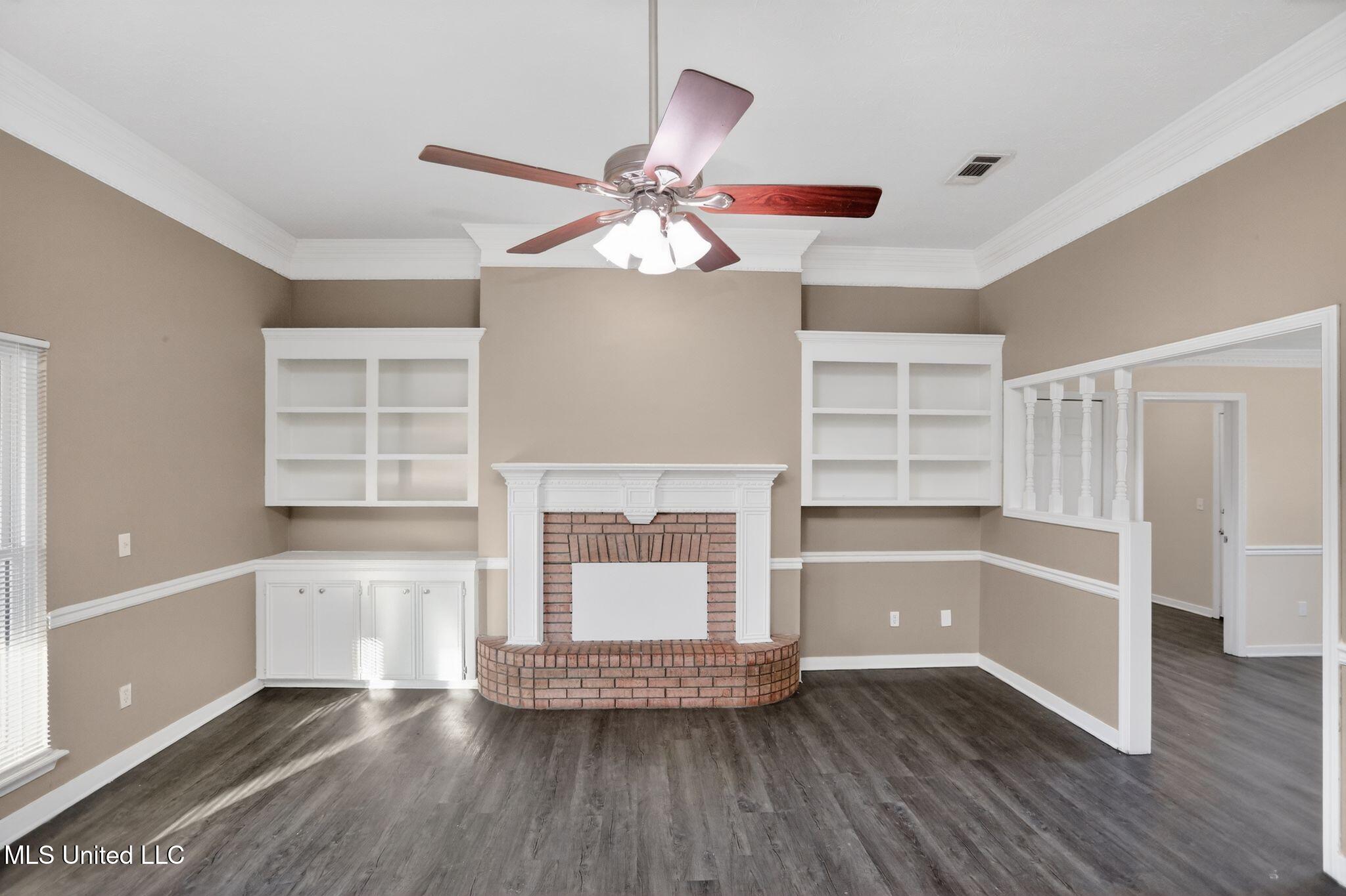 101 Sundew Place Jackson, MS 39212 - Photo 14 of 35 20_101_Sundew_Pl_Jackson_MS_39212-Living