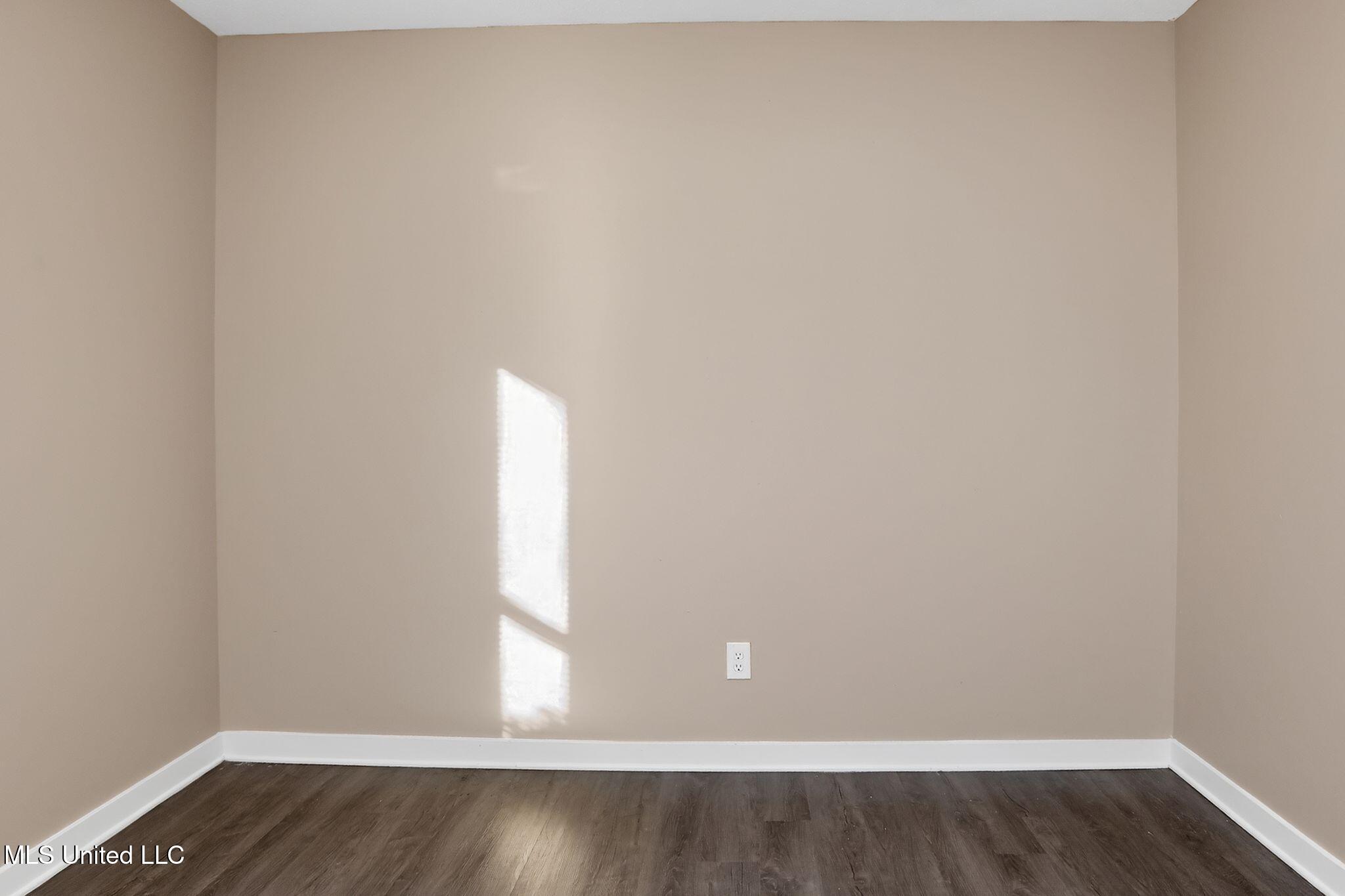 101 Sundew Place Jackson, MS 39212 - Photo 15 of 35 21_101_Sundew_Pl_Jackson_MS_39212-Living