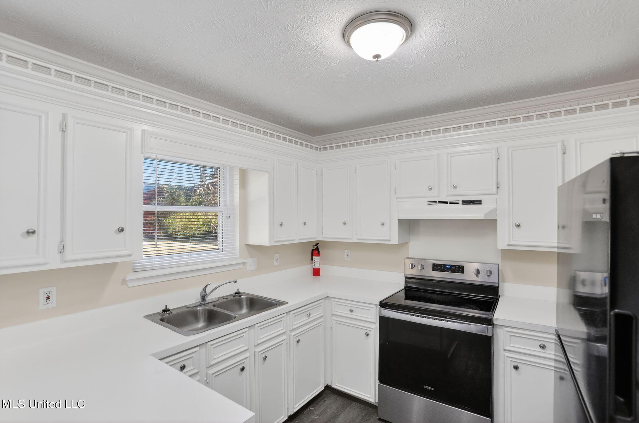 101 Sundew Place Jackson, MS 39212 - Photo 19 of 35 25_101_Sundew_Pl_Jackson_MS_39212-Kitche