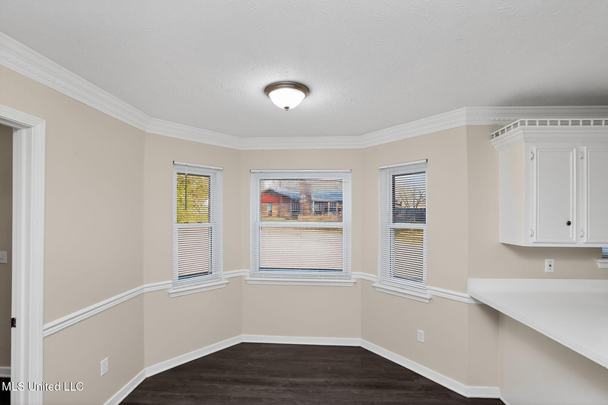 101 Sundew Place Jackson, MS 39212 - Photo 20 of 35 26_101_Sundew_Pl_Jackson_MS_39212-Dining