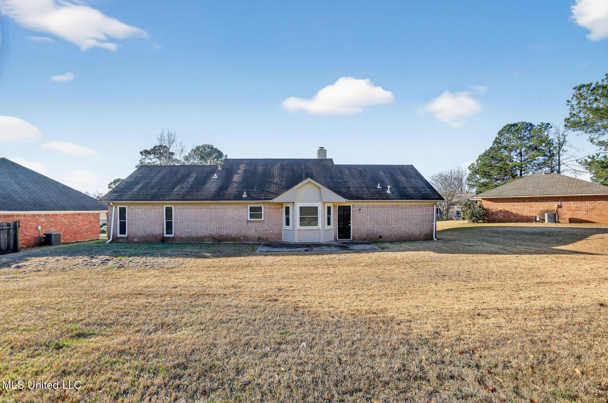 101 Sundew Place Jackson, MS 39212 - Photo 31 of 35 05_101_Sundew_Pl_Jackson_MS_39212-Exteri