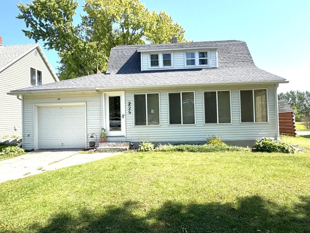 $130,000 | 225 Northeast Riverside Avenue, McIntosh, MN 56556