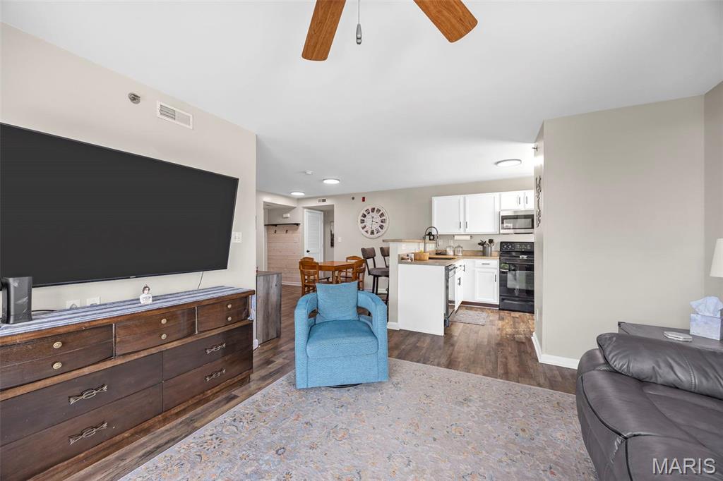 7100 Spring Creek Lane O'Fallon, MO 63368 - Photo 9 of 25