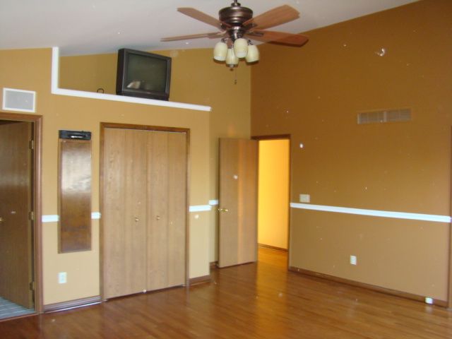 79400 Weyer Road Romeo, MI 48065 - Photo 18 of 24 31043279-17.JPG