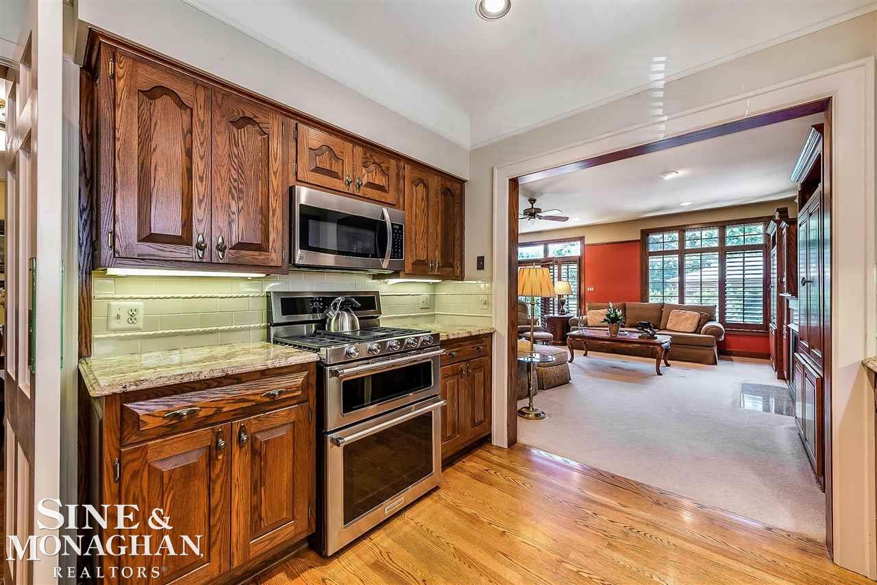 724 Lincoln Road Grosse Pointe, MI 48230 - Photo 7 of 40 50080693-6.JPG