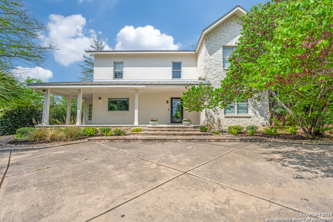 345 Lilac Lane Terrell Hills, TX 78209 - Photo 1 of 1 a view of a house with a outdoor space