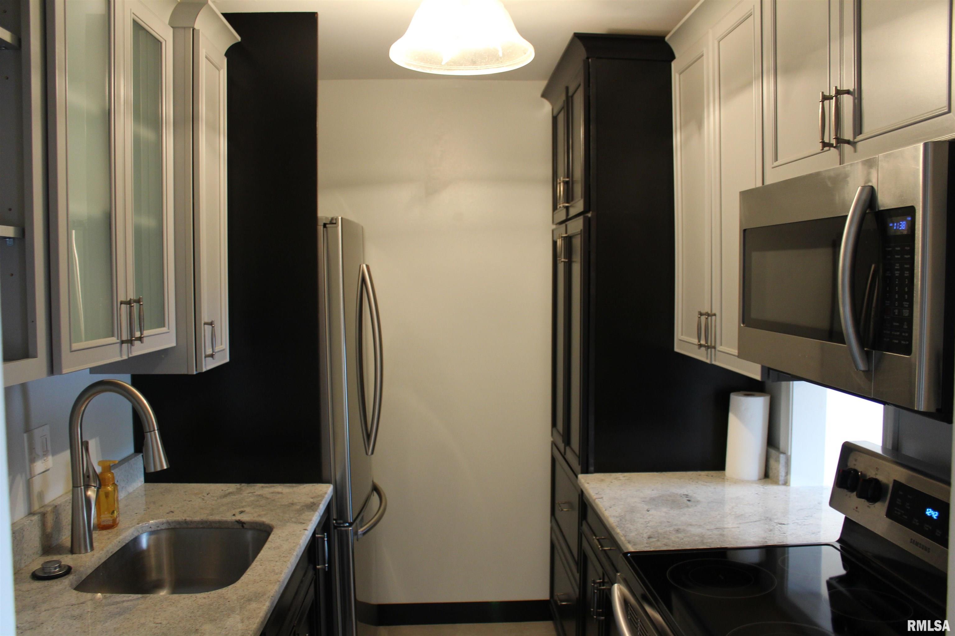 2650 Cooper Avenue, Unit 301 Springfield, IL 62704 - Photo 11 of 31 Gallery Image 11