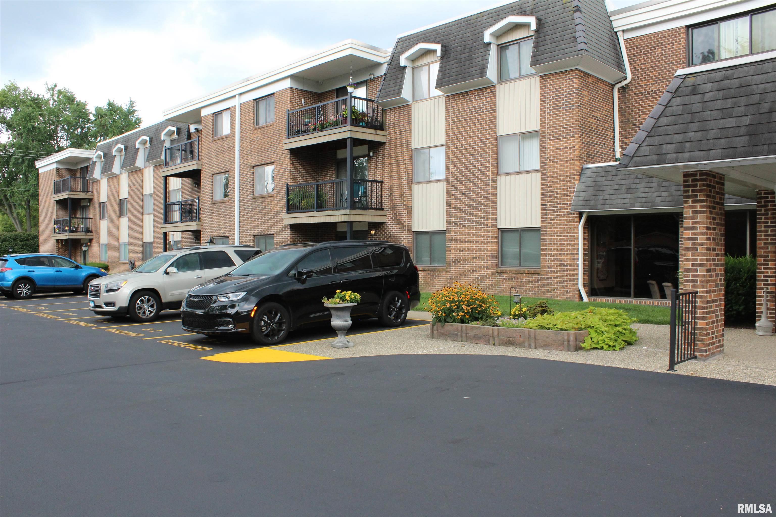 2650 Cooper Avenue, Unit 301 Springfield, IL 62704 - Photo 3 of 31 Gallery Image 3