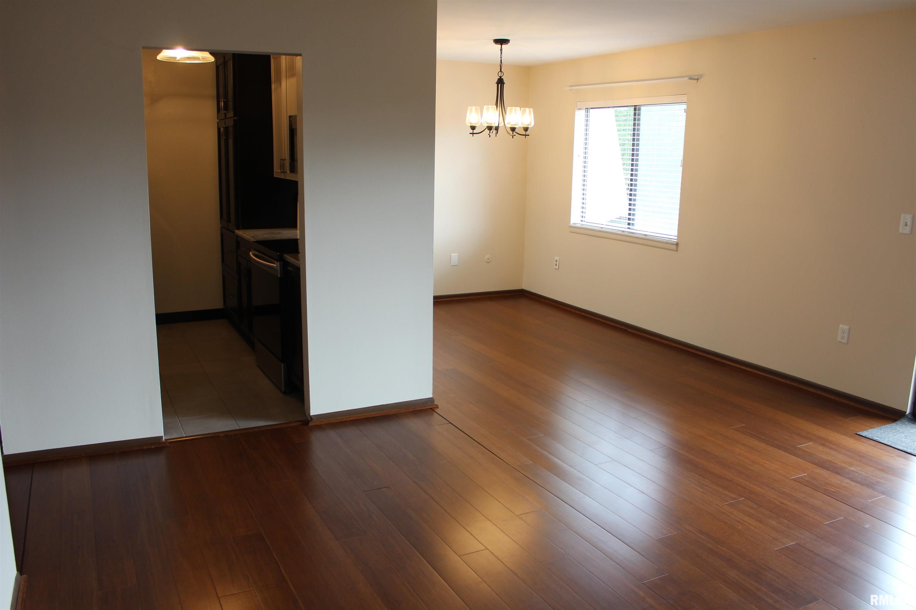 2650 Cooper Avenue, Unit 301 Springfield, IL 62704 - Photo 9 of 31 Gallery Image 9
