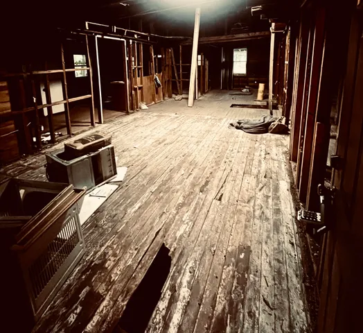 a view of walk in closet