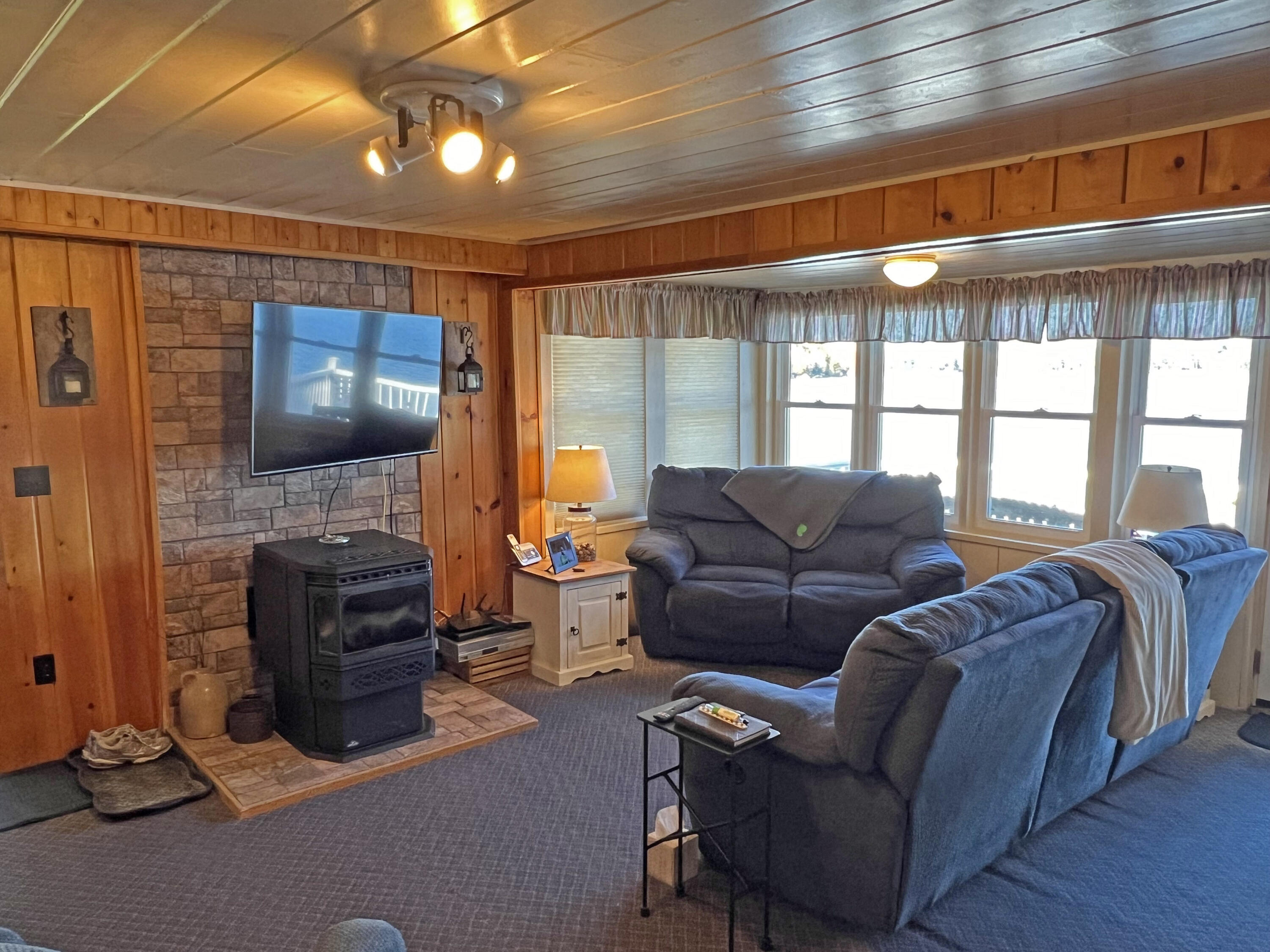 581 West Shore Road Ellsworth, ME 04605 - Photo 17 of 48 2f