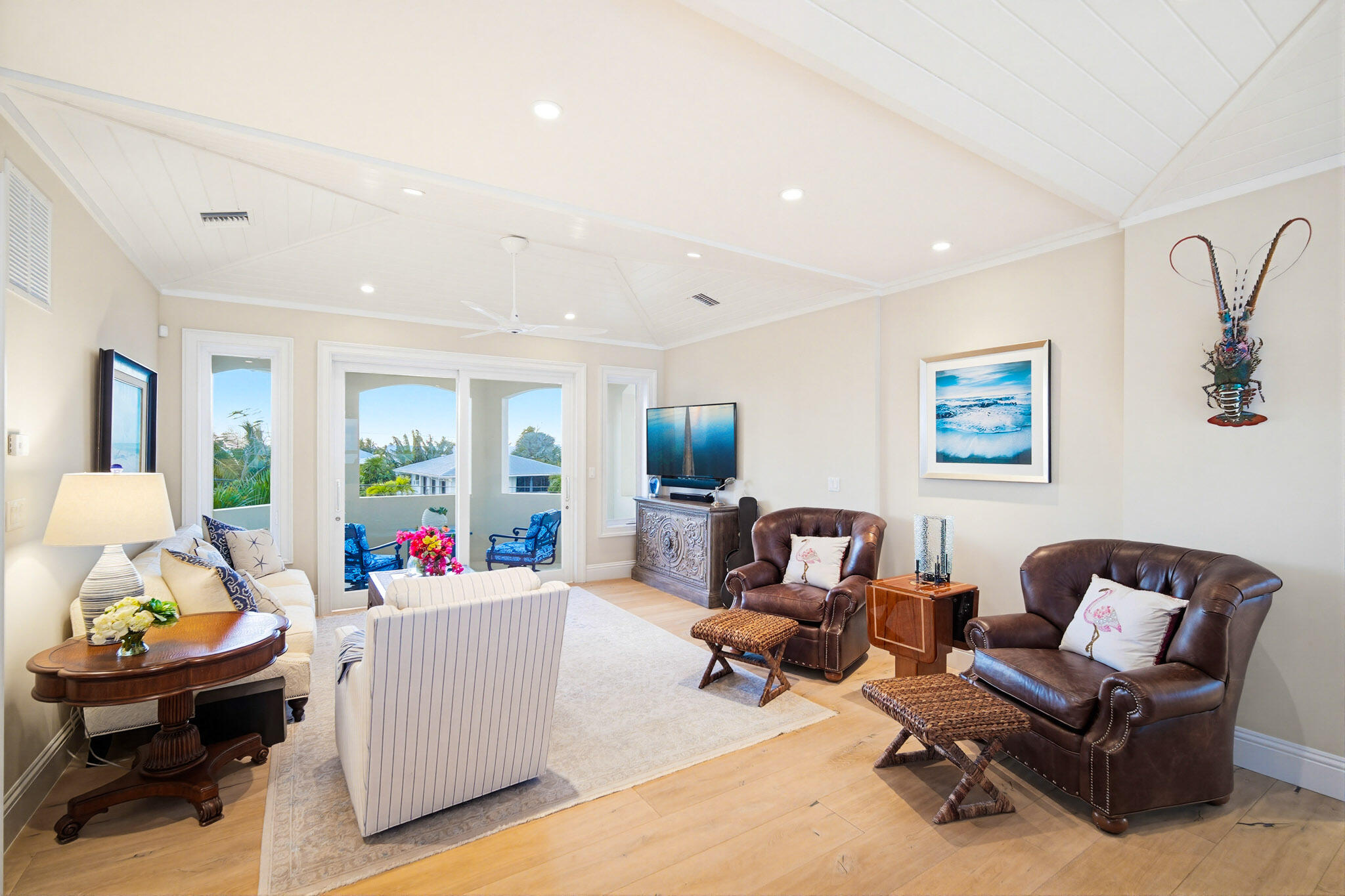 421 La Fitte Road Summerland Key, FL 33042 - Photo 43 of 75 Primary Suite Lounge