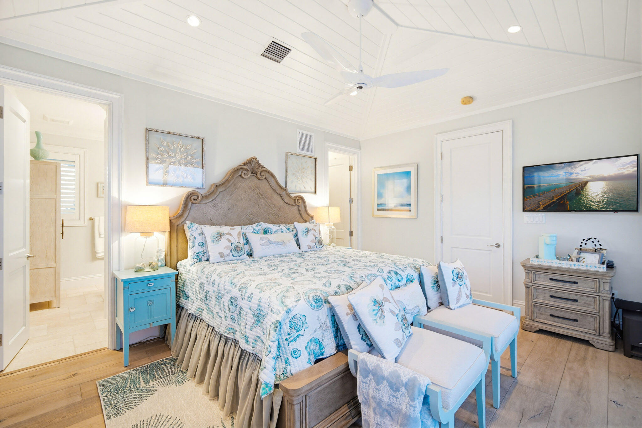 421 La Fitte Road Summerland Key, FL 33042 - Photo 54 of 75 2nd Floor Guest Suite