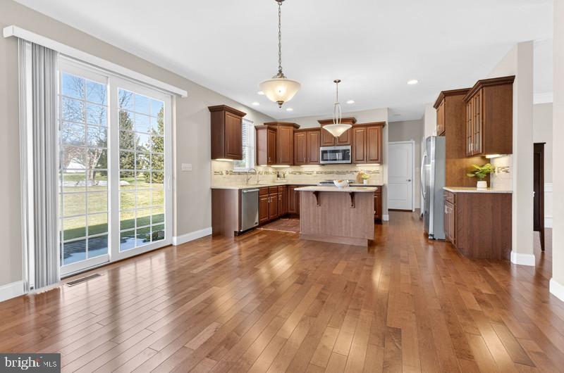 617 Dorset Street Lititz, PA 17543 - Photo 7 of 29 Kitchen