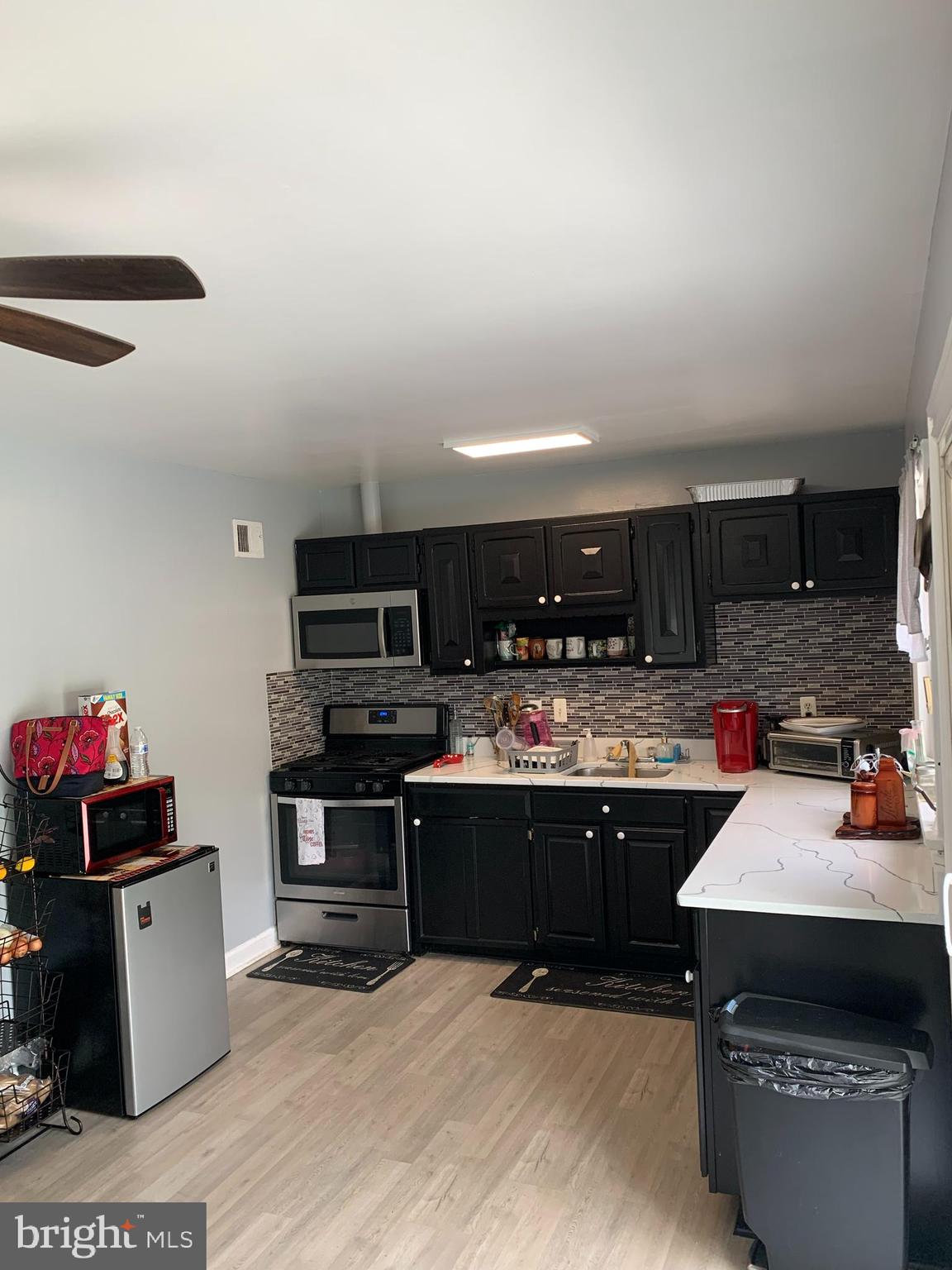 4208 Granby Road Woodbridge, VA 22193 - Photo 13 of 28 kitchen/dinette