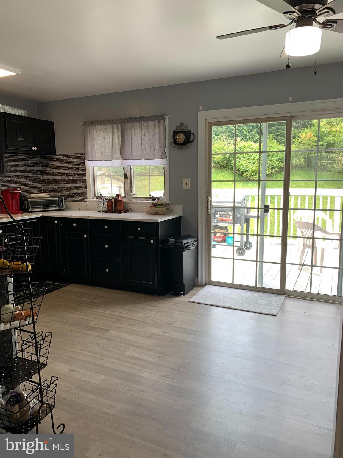 4208 Granby Road Woodbridge, VA 22193 - Photo 15 of 28 kitchen to deck