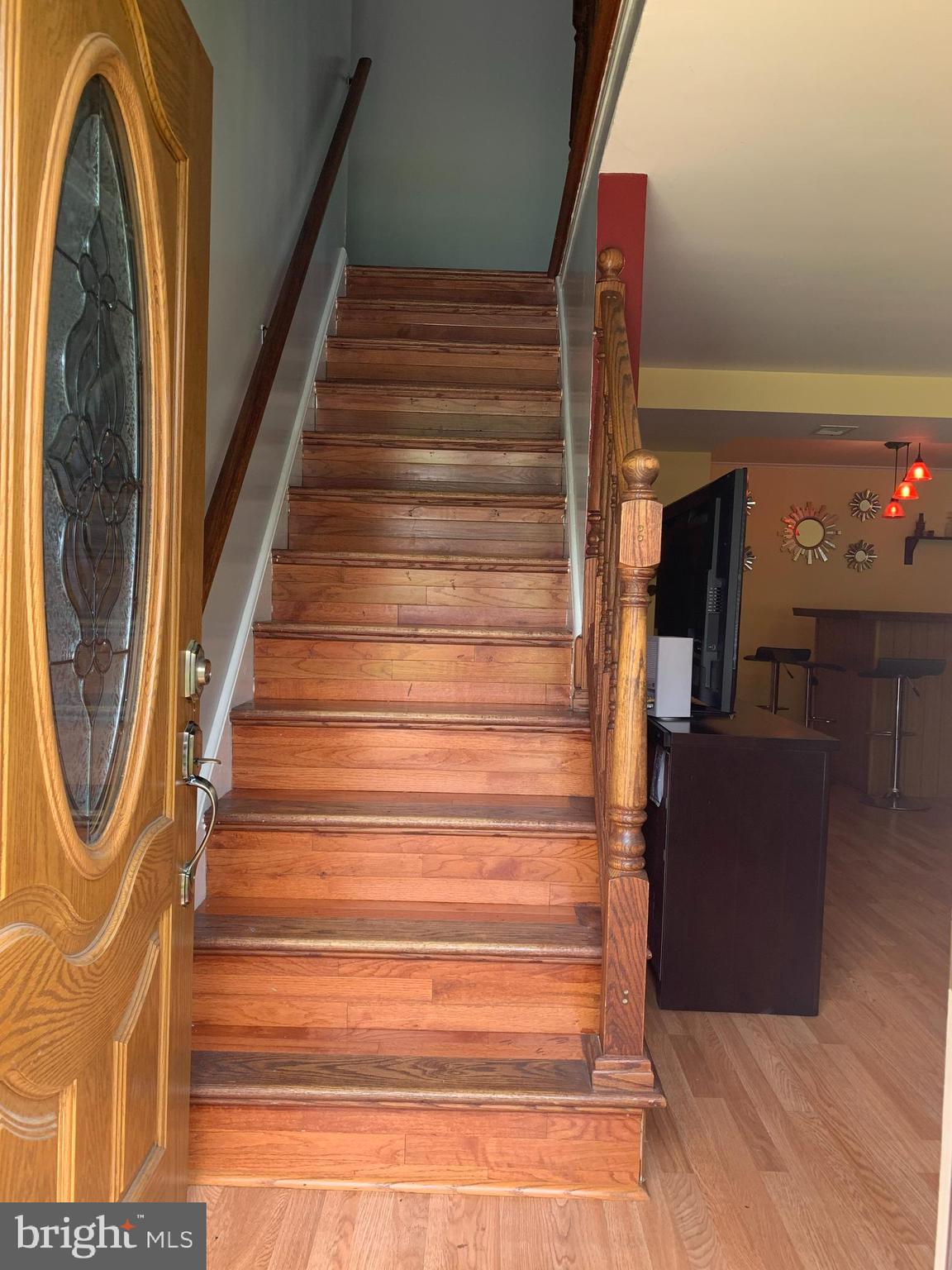 4208 Granby Road Woodbridge, VA 22193 - Photo 4 of 28 Staircase to upper level
