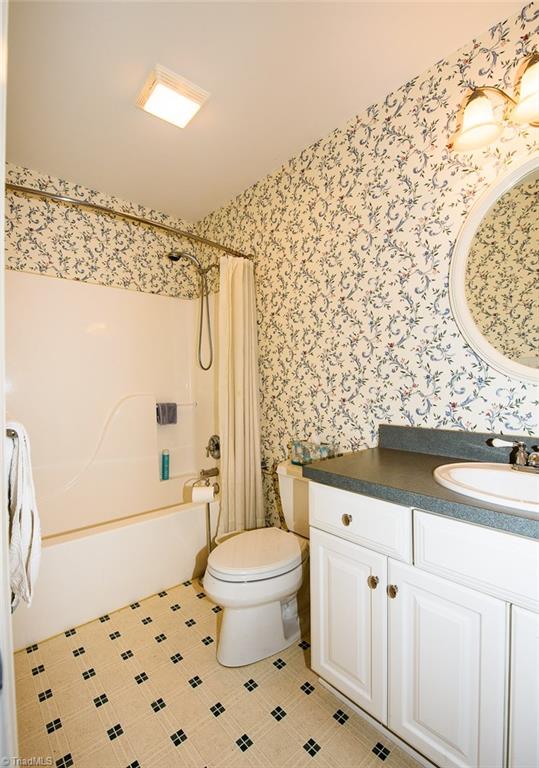 1516 Alco Road East Bend, NC 27018 - Photo 9 of 30 Gallery Image 9