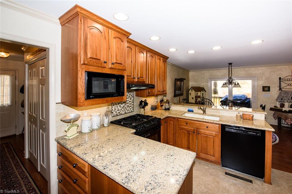 1516 Alco Road East Bend, NC 27018 - Photo 10 of 30 Gallery Image 10