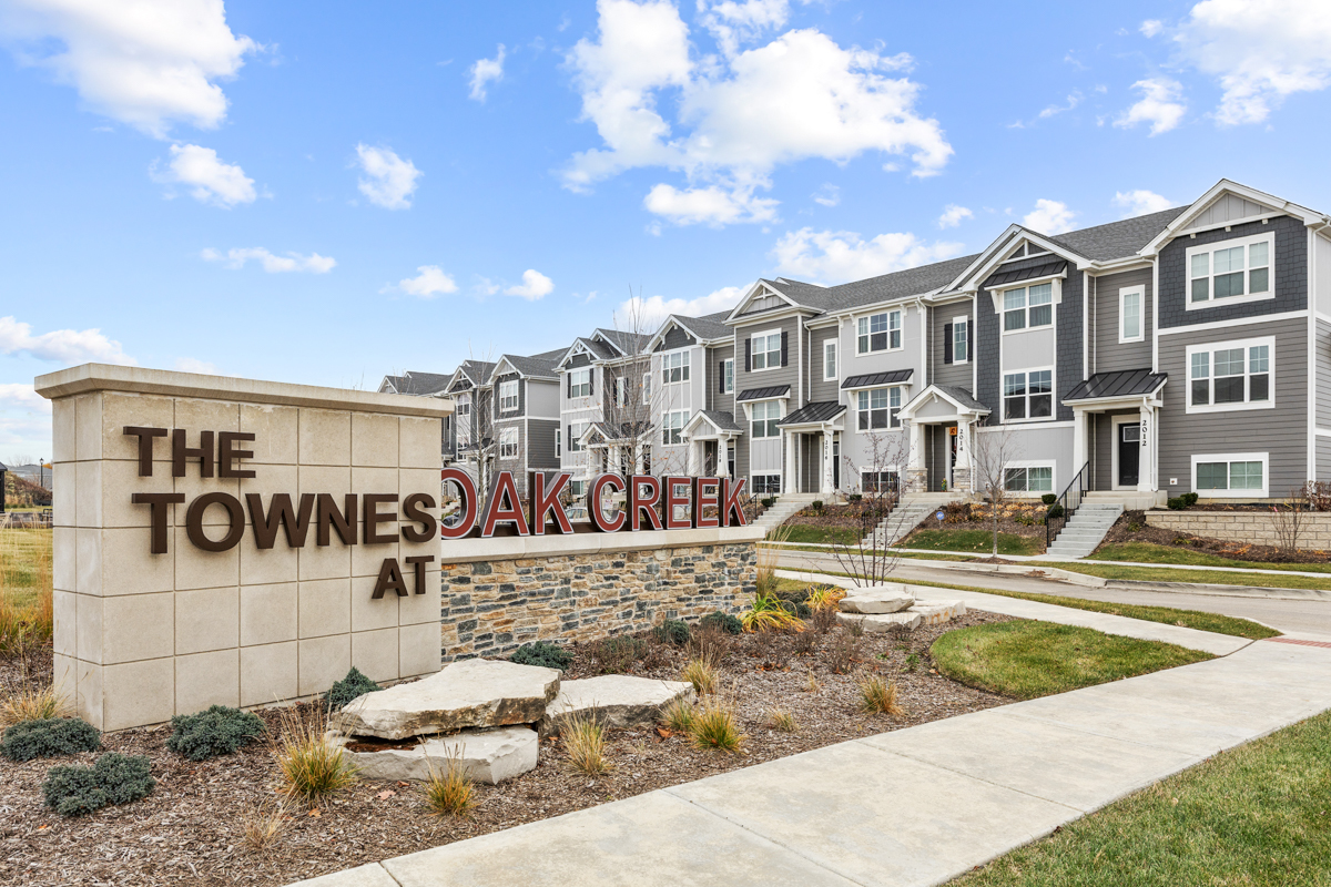 2016 Yellowstone Boulevard Mundelein, IL 60060 - Photo 25 of 26 a view of a building with many windows