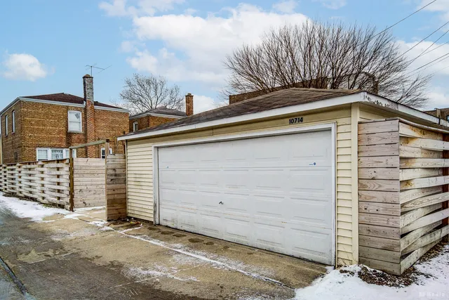 $263,900 | 10714 South Calumet Avenue, Chicago, IL 60628