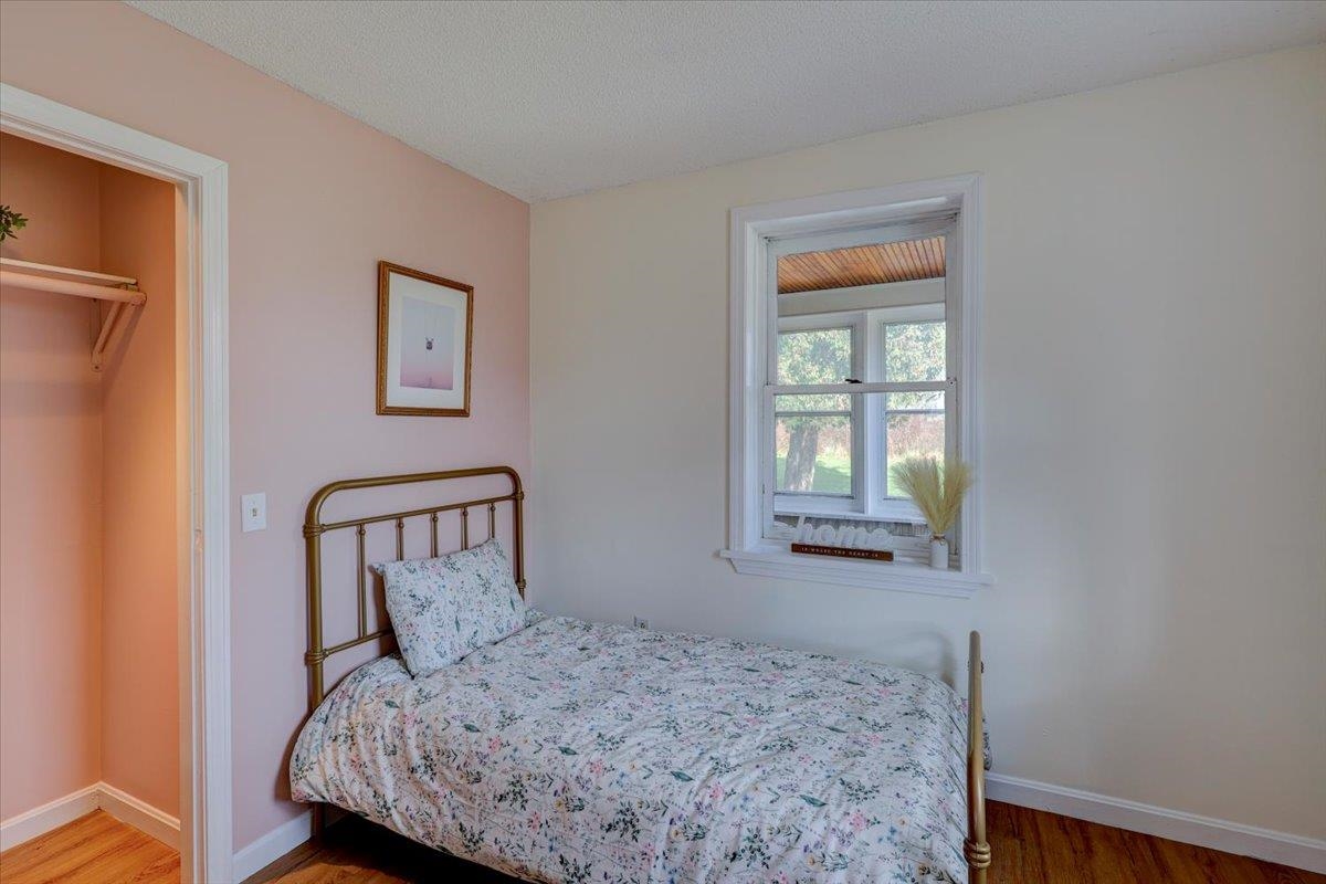 569 Lake Road St. Albans Town, VT 05478 - Photo 12 of 40
