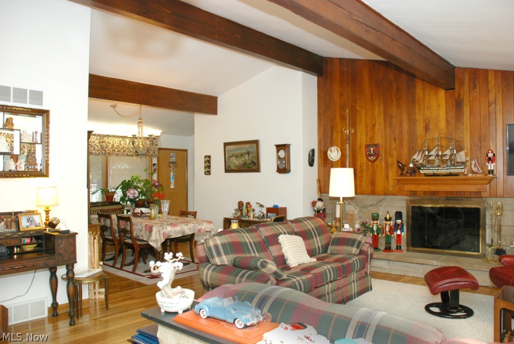 3255 Bancroft Road Akron, OH 44333 - Photo 3 of 20 Gallery Image 3