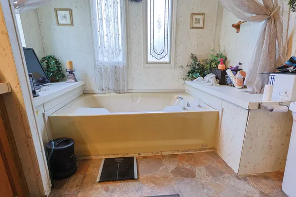 $250,000 | 70955 Ironwood Drive, Niles, MI 49120