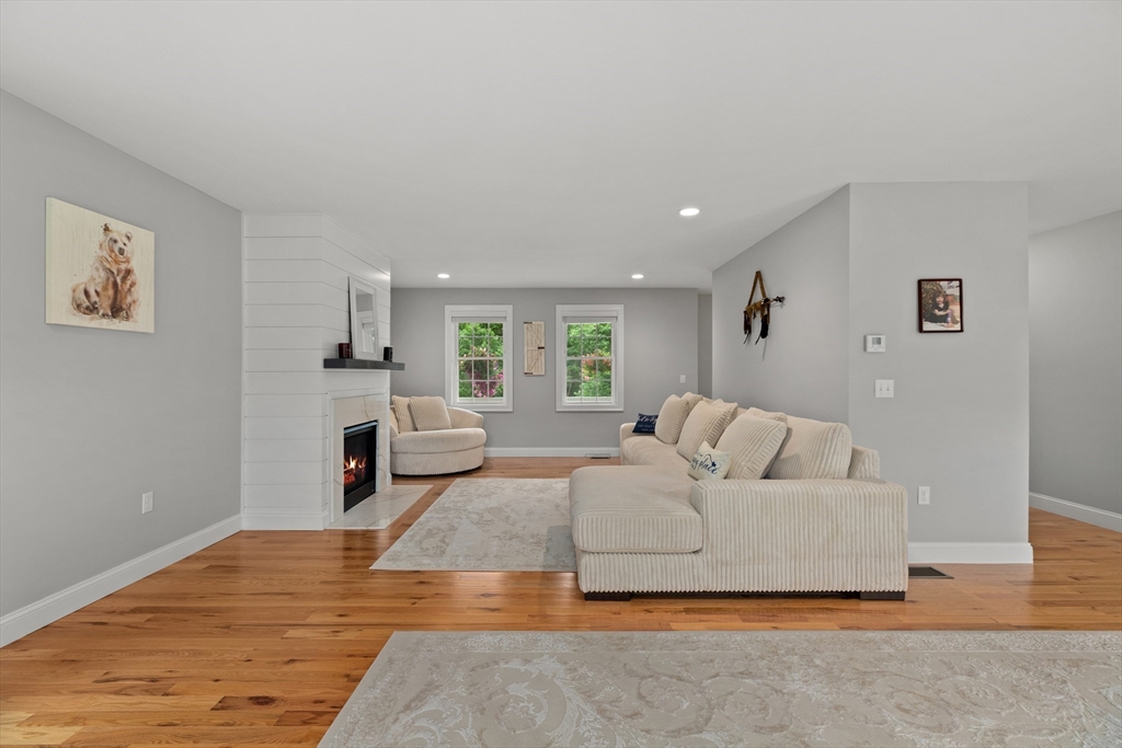 23 Hager Park Road Westminster, MA 01473 - Photo 5 of 41