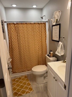 314 Kimbrough Road Clarksville, TN 37043 - Photo 14 of 29 a bathroom with a sink a toilet and shower