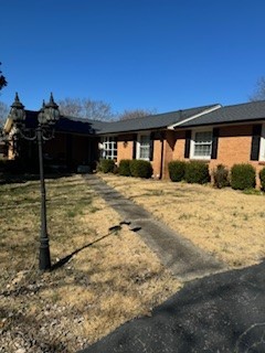 314 Kimbrough Road Clarksville, TN 37043 - Photo 2 of 29 a backyard of a house