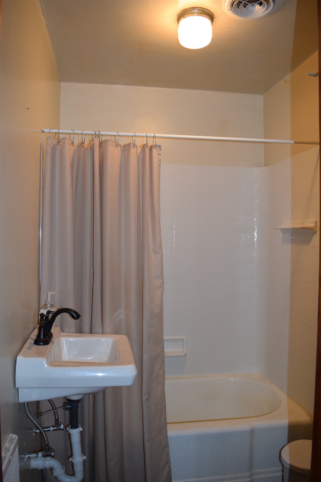1233 Master Drive Decatur, IN 46733 - Photo 10 of 14