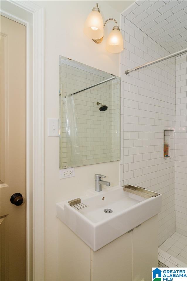 4010 Winston Way Birmingham, AL 35213 - Photo 18 of 24