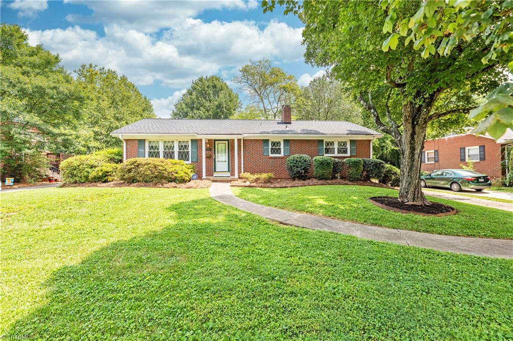 1443 Capri Road Southwest Winston-Salem, NC 27103 - Photo 3 of 46 Gallery Image 3
