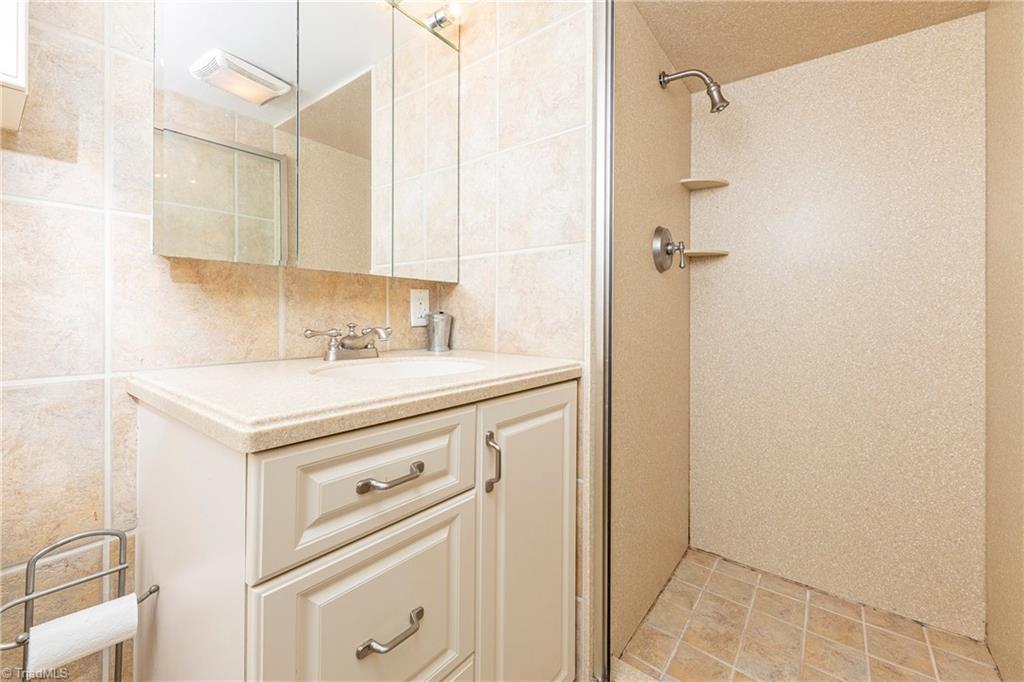 1443 Capri Road Southwest Winston-Salem, NC 27103 - Photo 34 of 46 Gallery Image 34