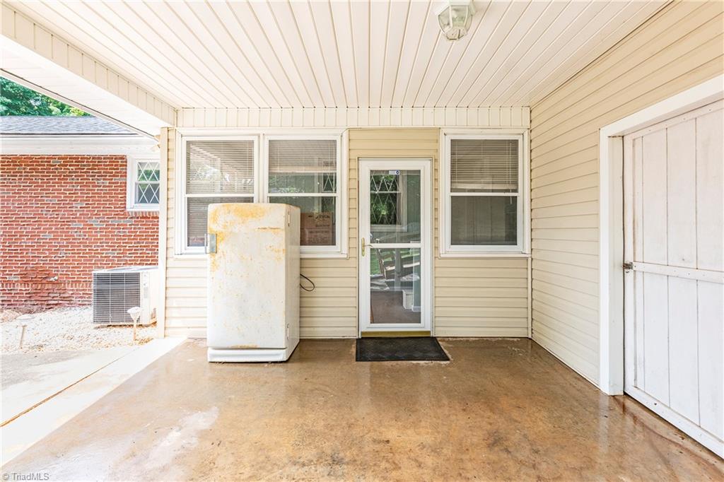 1443 Capri Road Southwest Winston-Salem, NC 27103 - Photo 38 of 46 Gallery Image 38