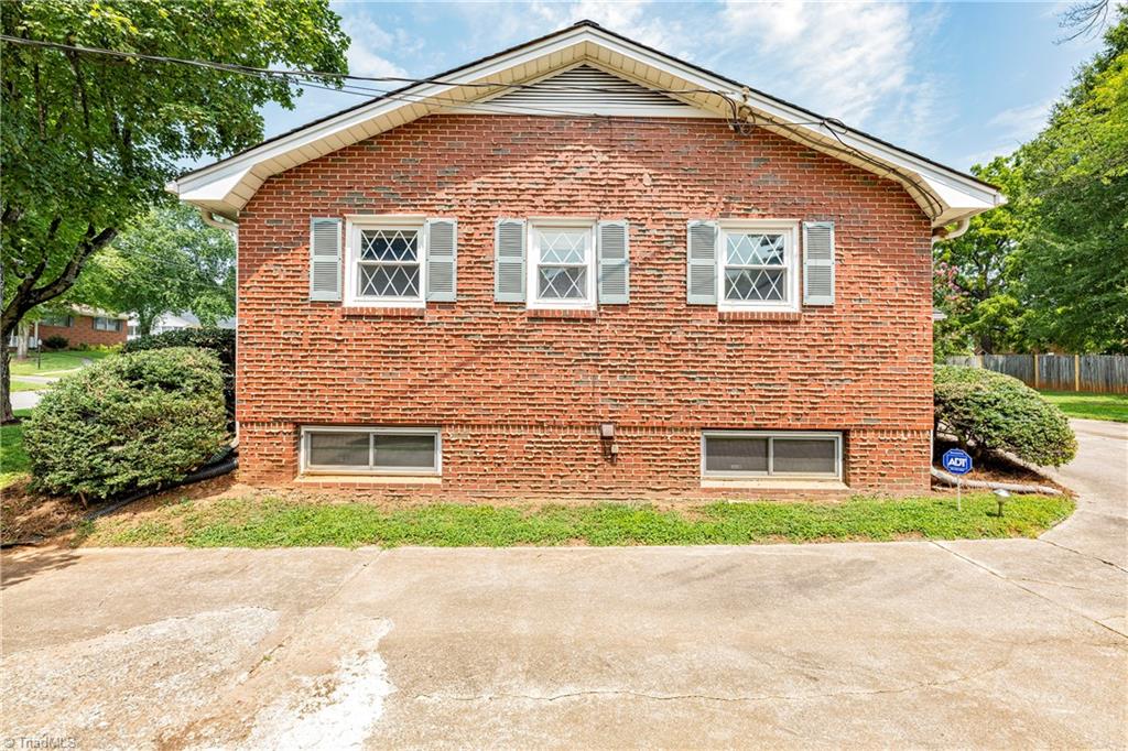 1443 Capri Road Southwest Winston-Salem, NC 27103 - Photo 43 of 46 Gallery Image 43